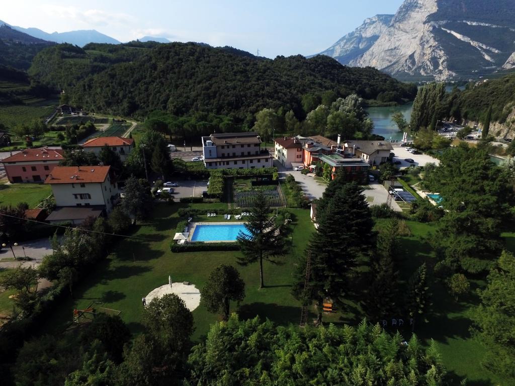 Albergo Miralaghi Padergnone Exterior photo