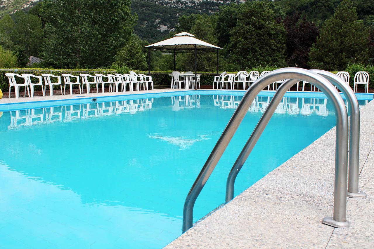 Albergo Miralaghi Padergnone Exterior photo