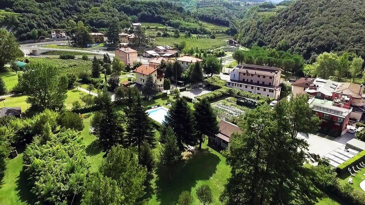 Albergo Miralaghi Padergnone Exterior photo